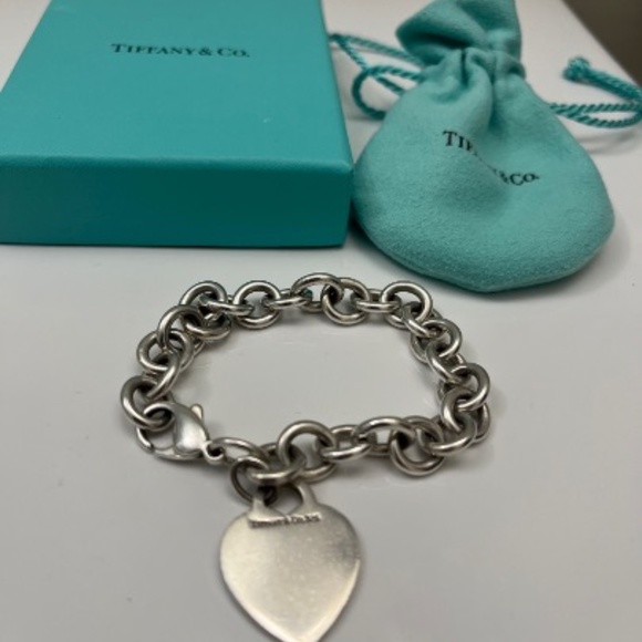 TIFFANY & CO. STERLING SILVER HEART TAG CHARM BRACELET Initials: KLS - Picture 9 of 9
